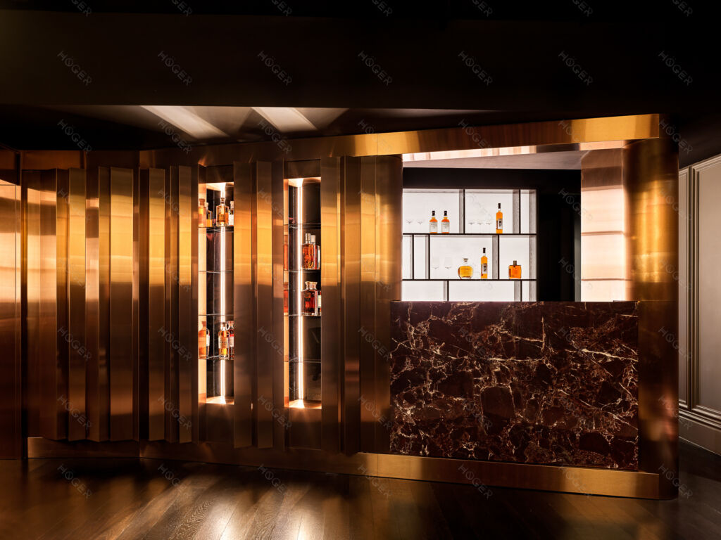 Вечная молодость металла: Почему PVD-покрытие заставляет медь и латунь уйти в тень